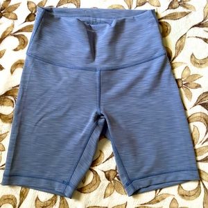 Lululemon Align Shorts, 8” size 6